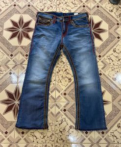TRUE RELIGION JEANS ( 100% ORIGINAL)