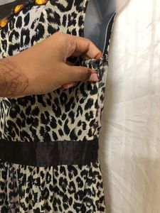 Parkyan Black Sleeveless Dress