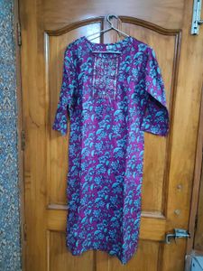 Beautiful Printed Sat -Sat Cotton Kurti