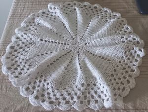 White Round Share Thalposh