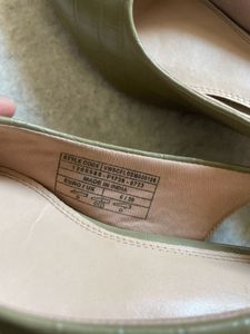 Van Heusen Sandals