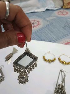 Beautiful Earrings Pair Of 5