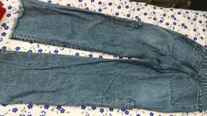 dark blue ripped jeans