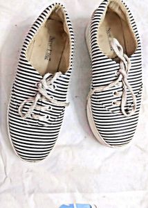 Striped Casual Shoes