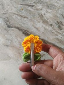 Sunflower Clip