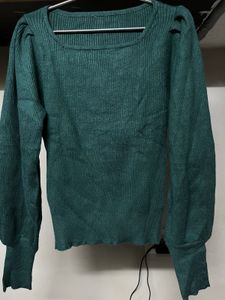 Green Puff Sleeve Top💚🌲