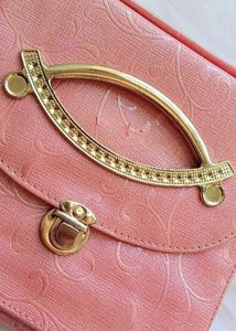 Vintage Pink Crossbody Bag👛👜