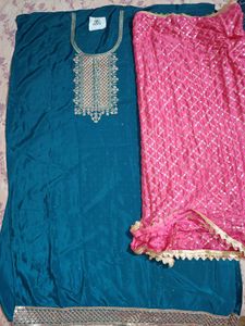 Elegant Teal &amp; Pink Embroidered Salwar Kameez Set