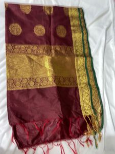 Maroon And Gold Duppatta