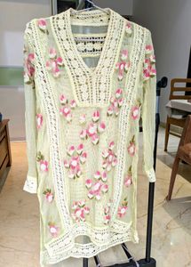 Floral Embroidered 2 Piece Kurta