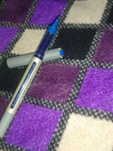 Uni .Eye Ball Waterproof Gel Pen