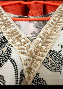 Printed Black And White Kurta pant Sets V-neck