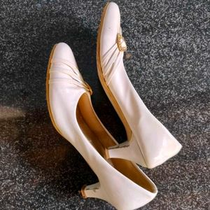 Elegant White Ballerinas