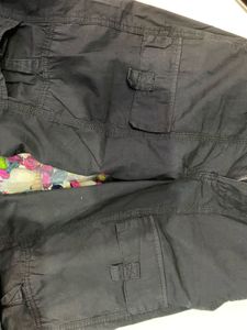 Black Cargo Pants🖤