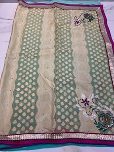 Beautiful Gota Patti Flowers 🌺Work Saree Ne