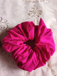 Pink Scrunchie Set 3 New 🆕✨