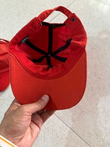 Caps