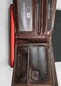 Tommy Hilfiger Leather Wallet with Box