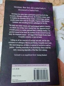 Crime Fiction Book ( Patricia Cornwell)