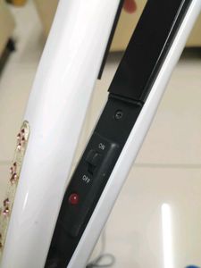 Nova Hair Straightener