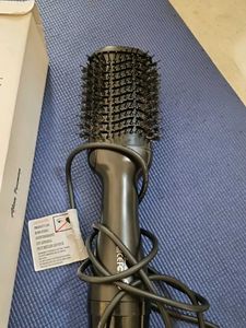 Alan Truman Blow Brush