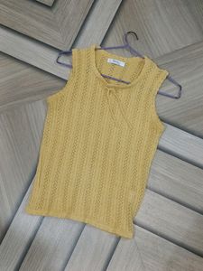 Trendy TOP Can Fit (S - M)