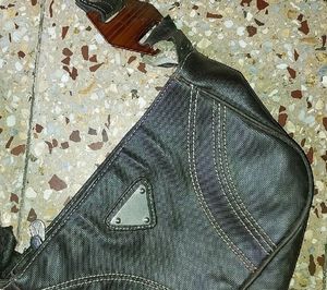 Hand Bag With Beautiful Sling