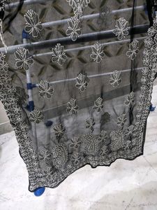 Luchnowi Kurti
