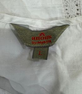 Elegant White Pleated Kurta