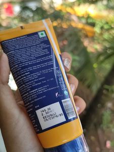 New St Botanica Goji Berry Vit C Facewash