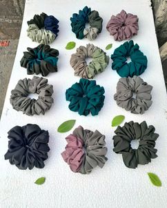 Set of 12 Scrunchies 💞