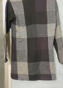 f Multicolour sweater cum coat with elegant collar