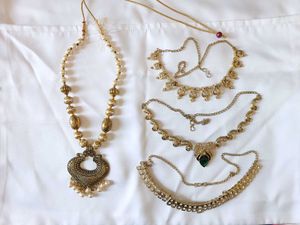 Set Of 4 Necklaces
