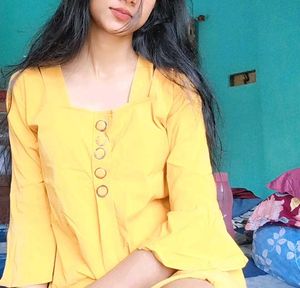 💛 Yellow Button-Down Top