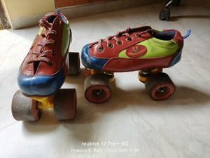 Used 7-9 Years Roller Skates &amp; Safety Kit Includes