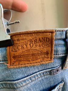 Premium LUCKY BRAND Distressed Denim Jeans