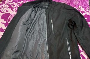 Men&#39;s Casual Black Jacket L size