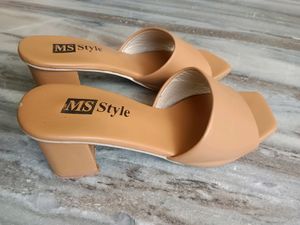 BLOCK HEEL