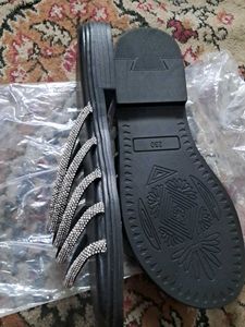 Chic Black Flats