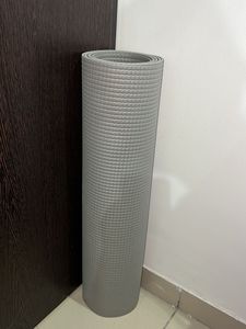 Yoga Mat & Resistant Tube With Handle