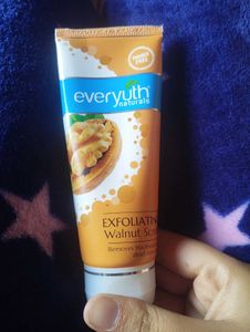 Everyuth Walnut Scrub