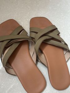 Set of 4 slippers
