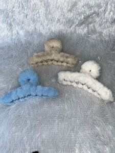 Fur Trendy Hair clutch