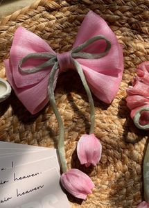 Tulip Bow Clip