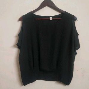 Chic Black Cold Shoulder Top