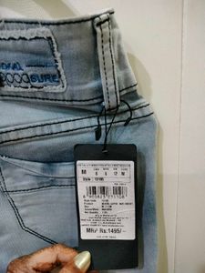 Denim Blue Printed Capri Pants