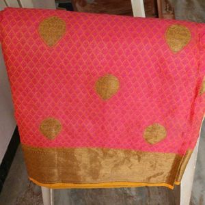 Pink &amp; Gold Banarasi Saree