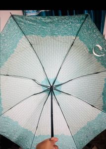 Foldable umbrella