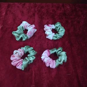Floral Scrunchie Set