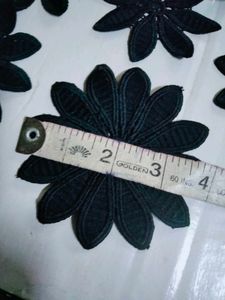 Laces Flower Patches (20 Pc)